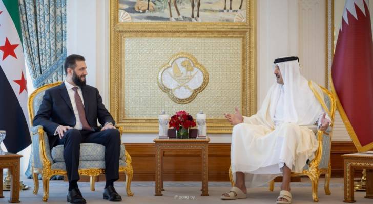 الرئيس السوري أحمد الشرع وأمير دولة قطر الشيخ تميم بن حمد آل ثاني