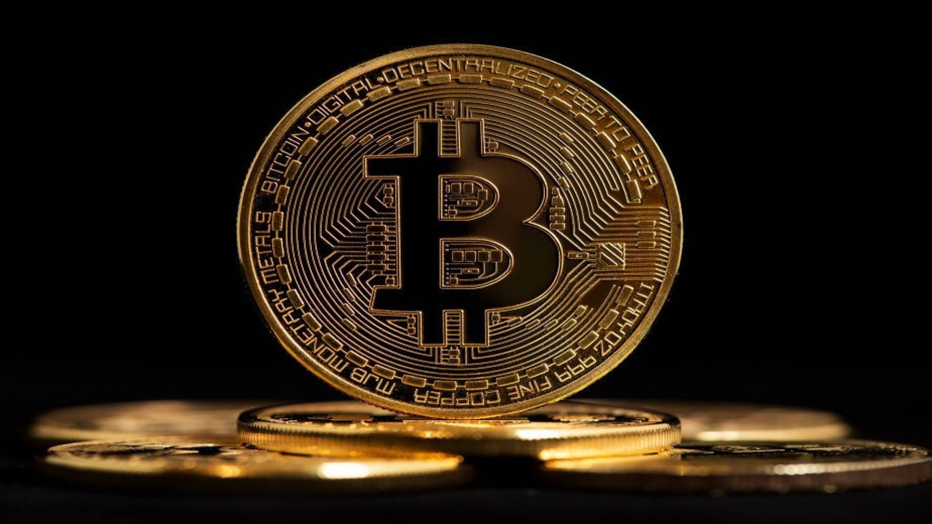 سعر البيتكوين اليوم مقابل الدولار: استقرار البيتكوين عند 77,662 دولارا