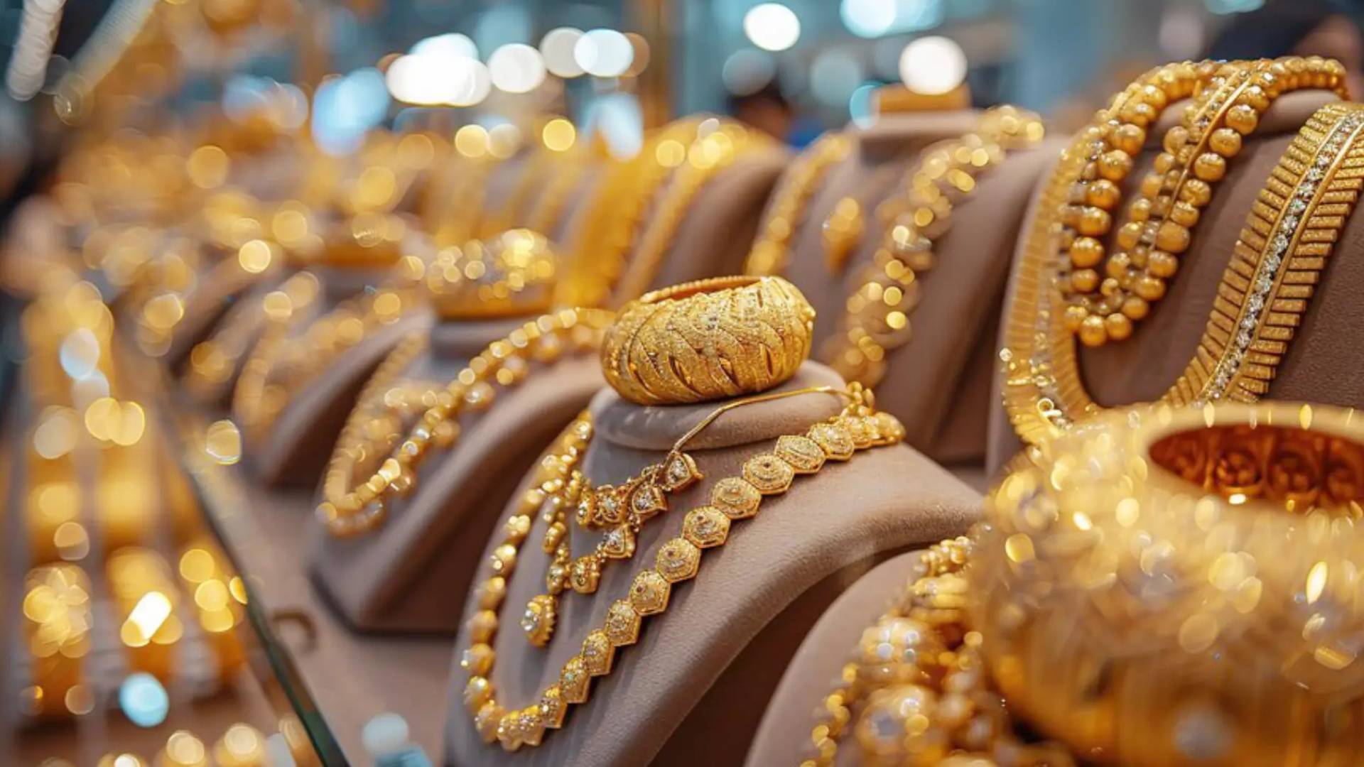 سعر الذهب في مصر الجمعة: عيار 21 يهبط إلى 6980 جنيها