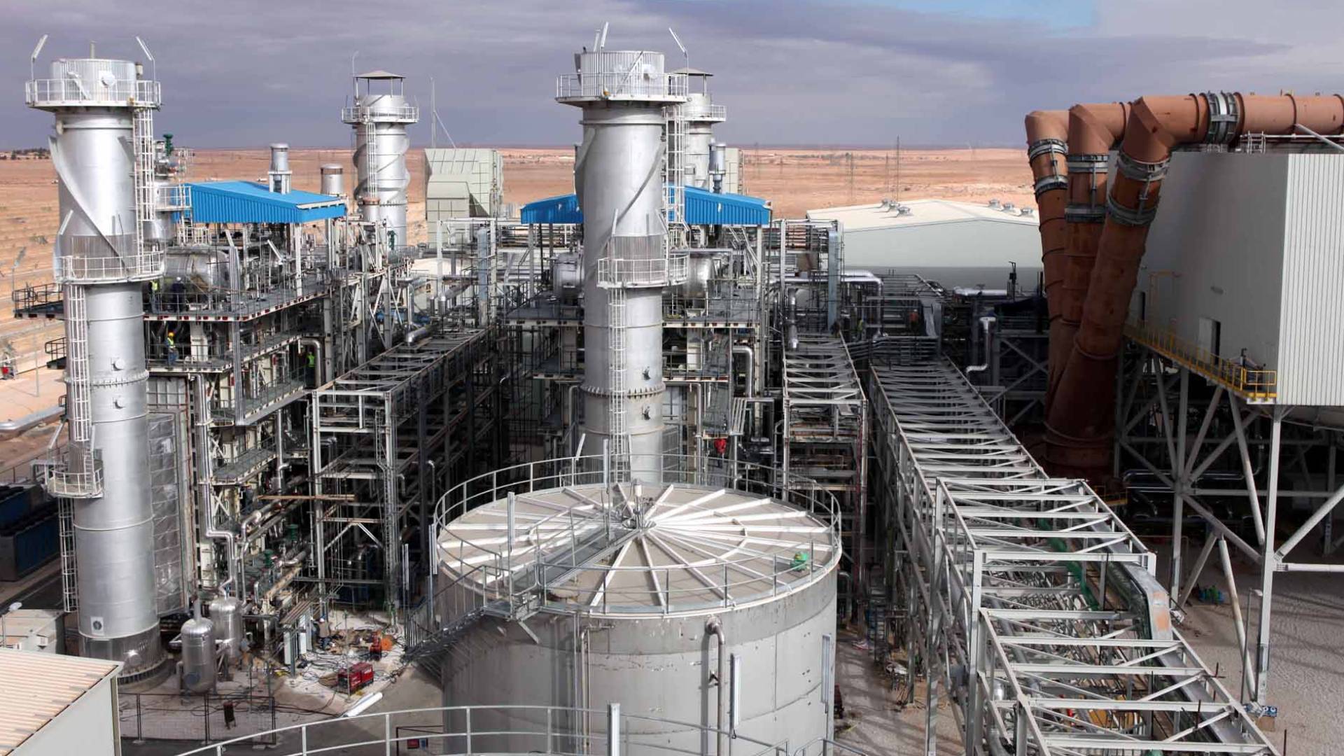 فايننشال تايمز: نقص خام الشرق الأوسط يهبط بإنتاج الطاقة في آسيا بنسبة 70%