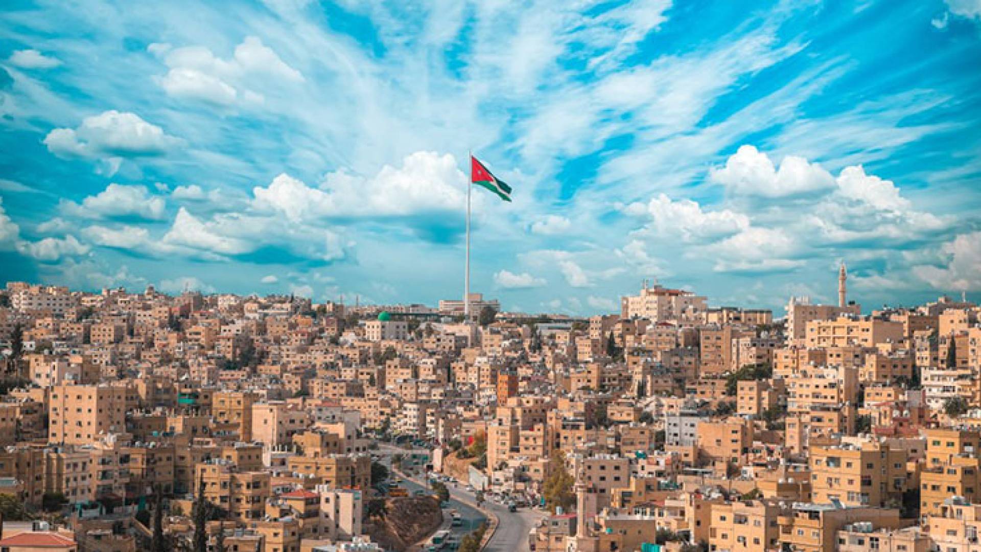 طقس الأردن السبت: تحذيرات من الغبار والأتربة المثارة في عمان وفرص لزخات رعدية من الأمطار