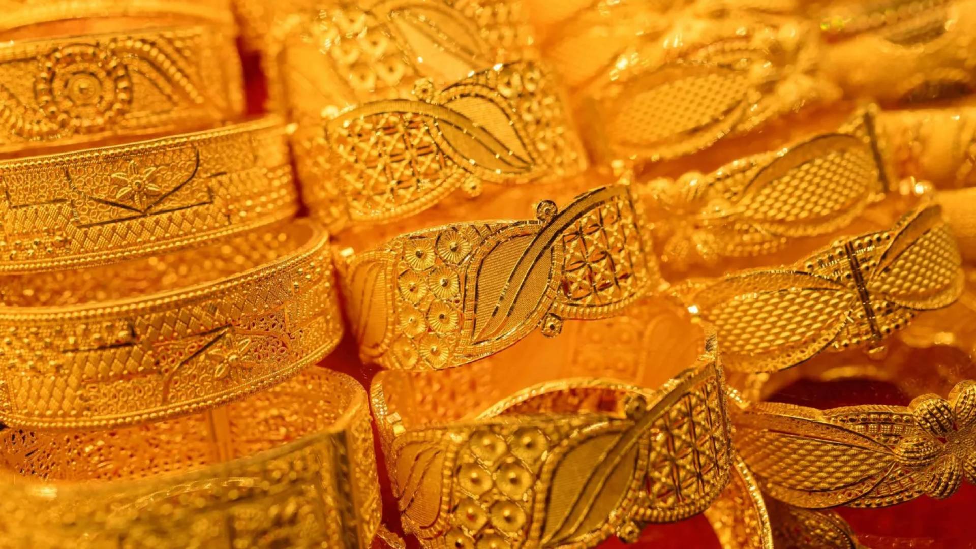 سعر الذهب يتحدى الإجازة في مصر .. وعيار 21 يقفز لأعلى سعر