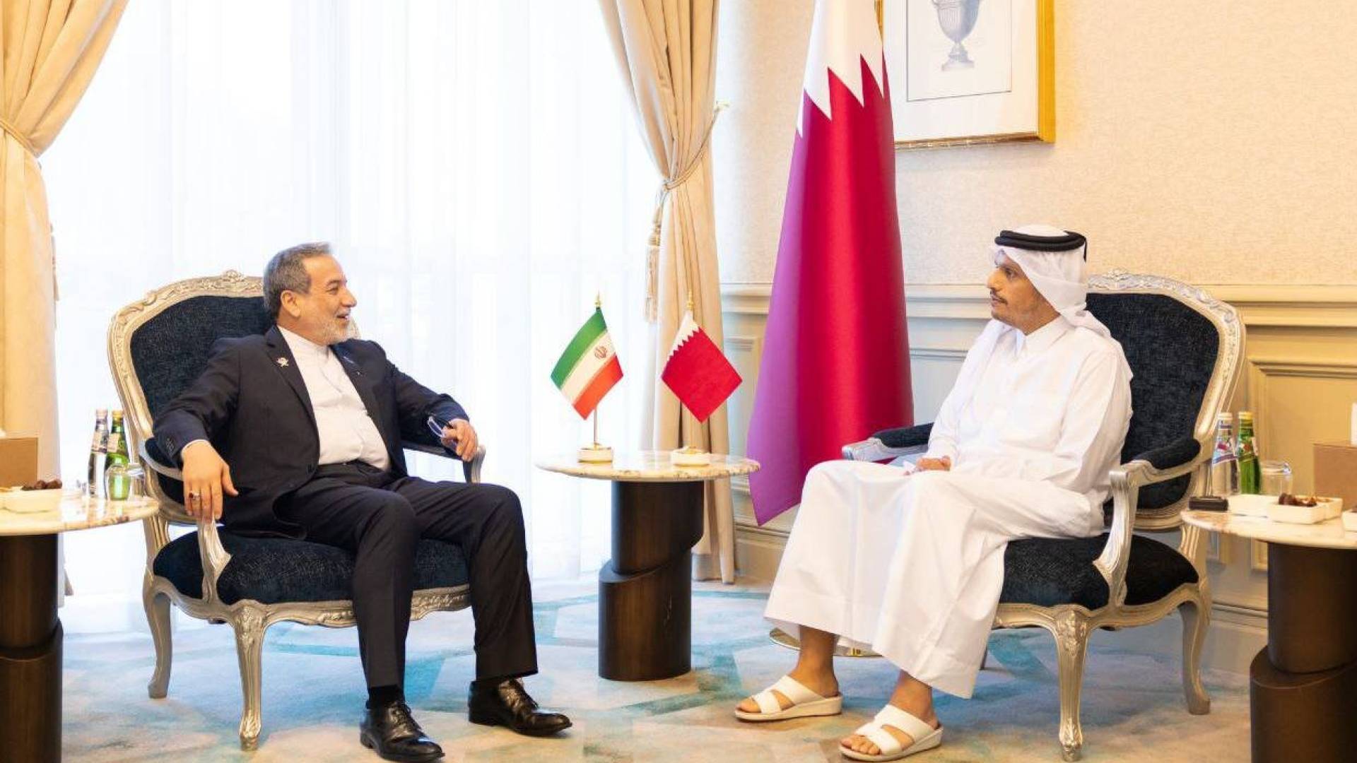 اتصال بين وزير الخارجية الإيراني ونظيره القطري للحديث عن مضيق هرمز وأمن الطاقة والغذاء #عاجل 