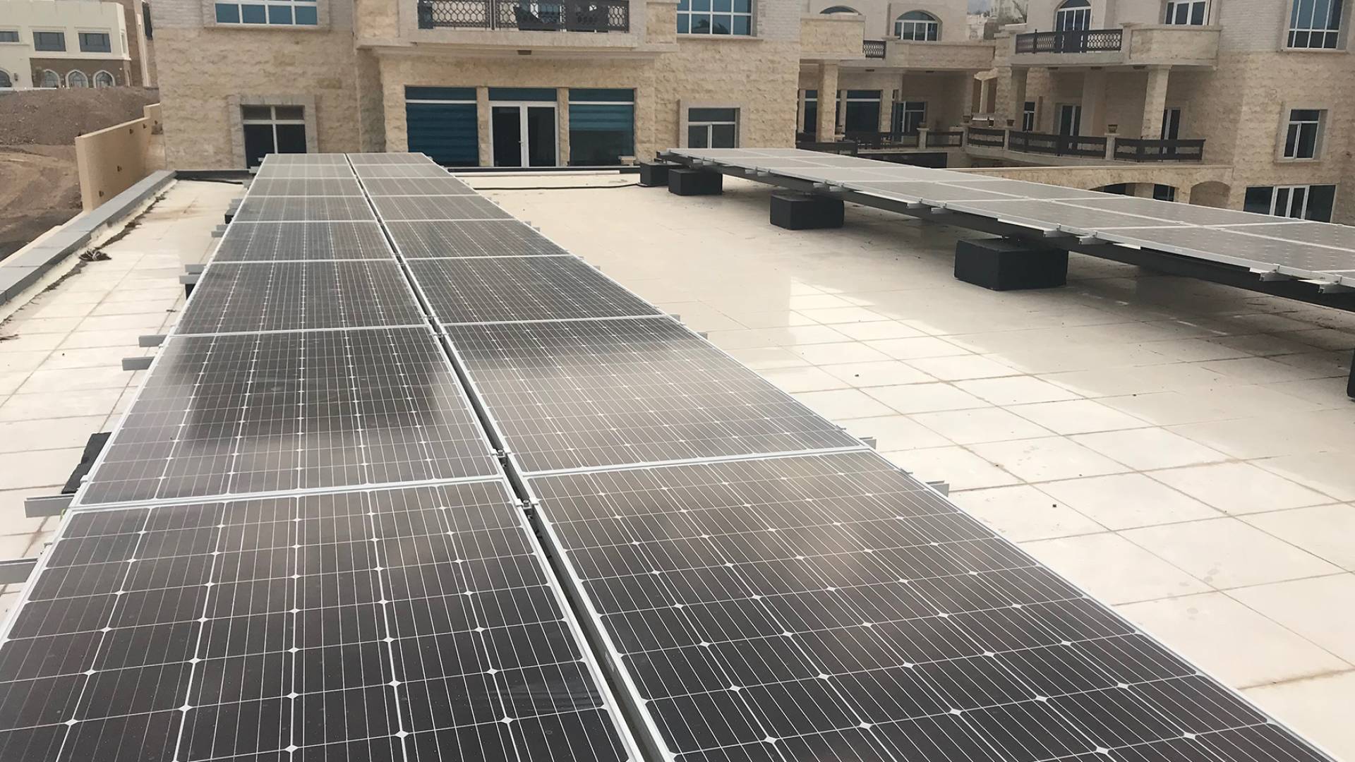 مواطن يشكو شركة الكهرباء عبر "رؤيا" بعد 8 أشهر من المماطلة.. والشركة توعد بحلها على الهواء