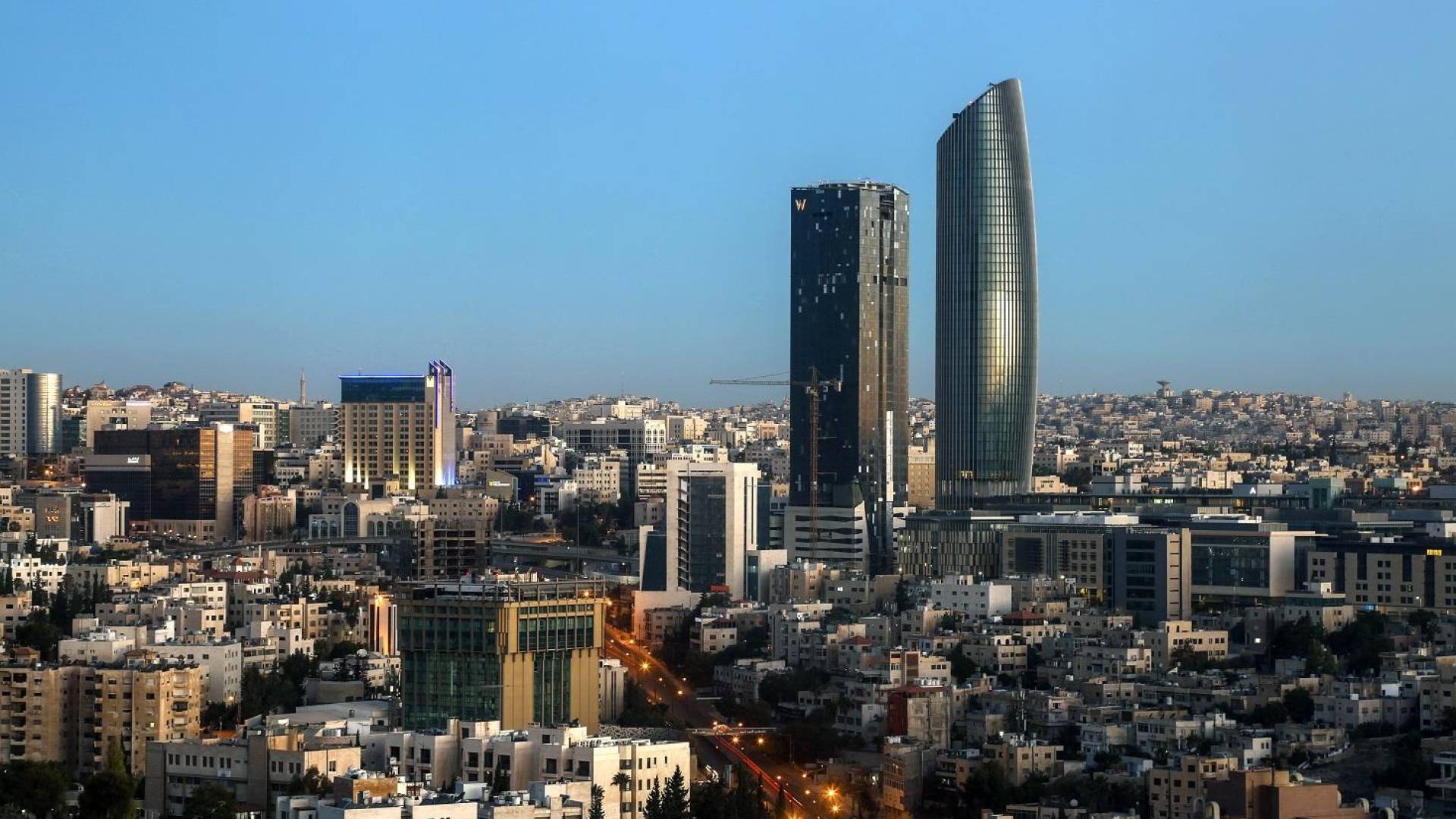 طقس معتدل يميل للحرارة في الأغوار ورياح نشطة مثيرة للغبار -فيديو