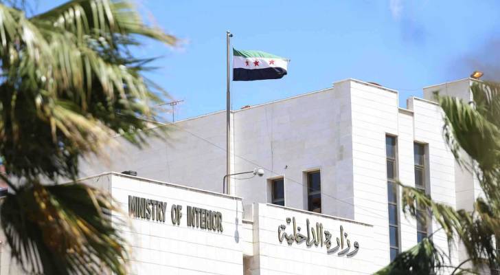 وزارة الداخلية السورية تقبض على عصابة "بيرقدار" المتورطة بجريمة طعن وسلب ببيروت