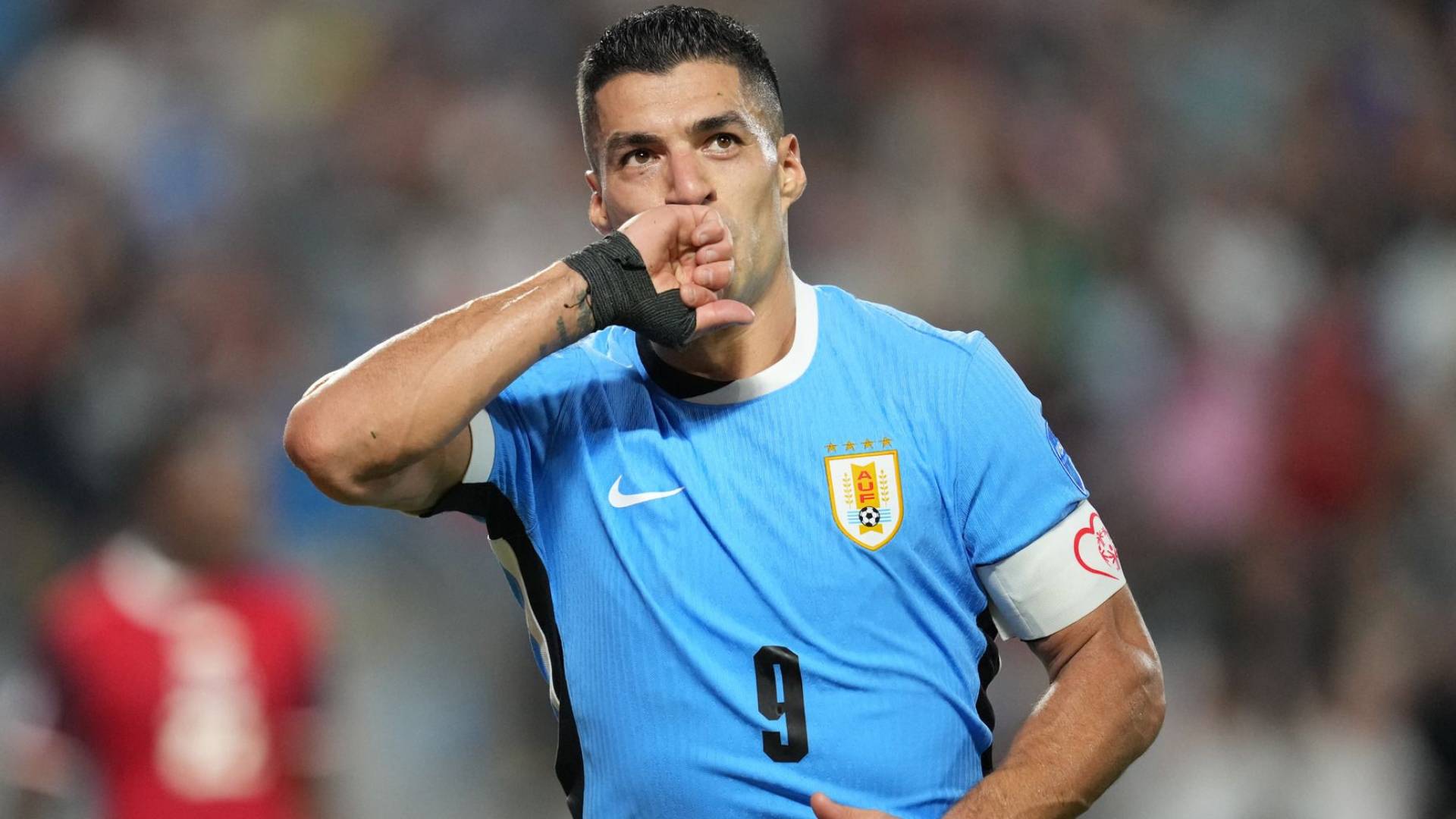هل يشارك الأوروغوياني لويس سواريز في كأس العالم 2026؟