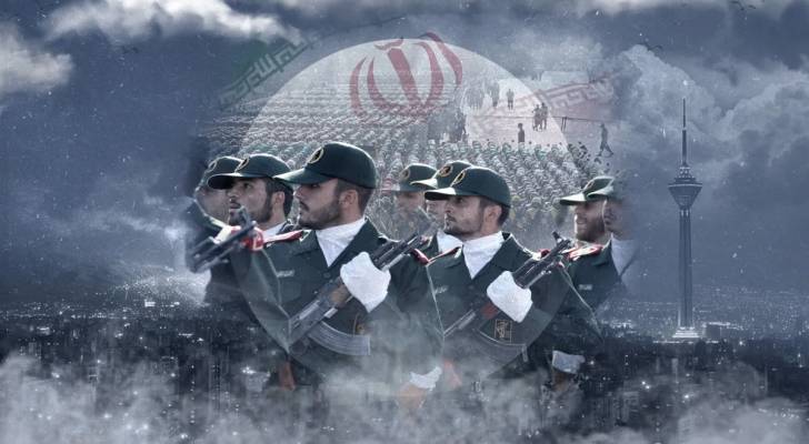 صورة تجمع عناصر الحرس الثوري والعلم الإراني