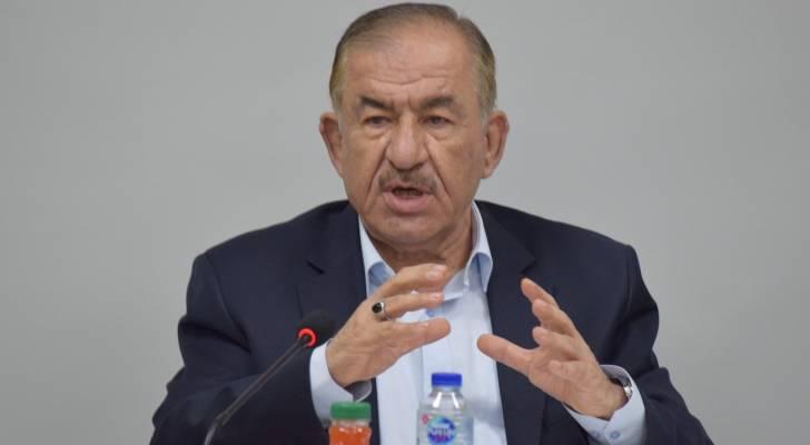 رئيس الوزراء جعفر حسان ينعى الوزير الأسبق مازن الساكت