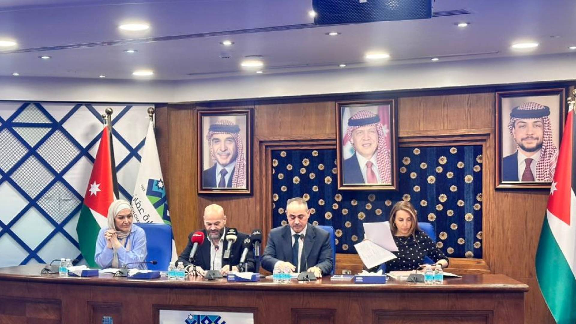 تنظيم الفضاء الرقمي.. "هيئة الإعلام" تقر رسوم ترخيص صناع المحتوى وتضع ضوابط للذكاء الاصطناعي