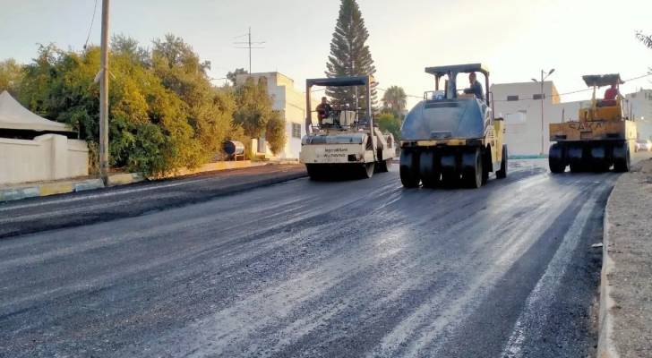 أعمال تعبيد وتزفيت في عمان