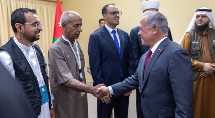 الملك عبدالله الثاني ابن الحسين يودع بعثة حجاج المكرمة الملكية السامية