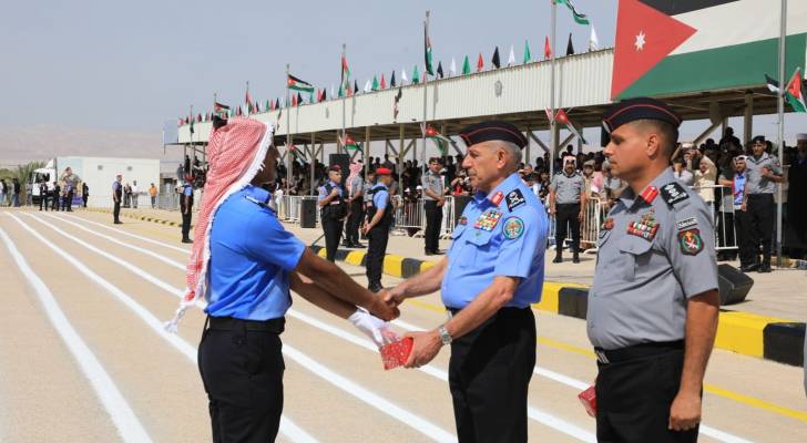 تخريج دورة إعداد وتأهيل الشرطة المستجدين في الكفرين