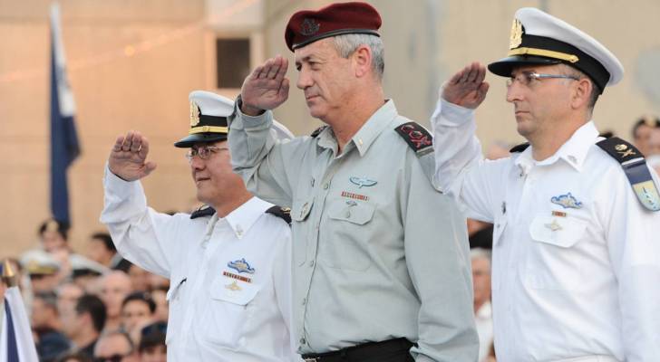 ضباط من جيش الاحتلال في قاعدة حيفا البحرية