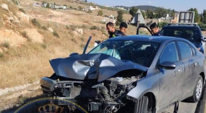 الدوريات الخارجية: إصابة ثلاثة أشخاص بحادث سير على طريق عمان - إربد