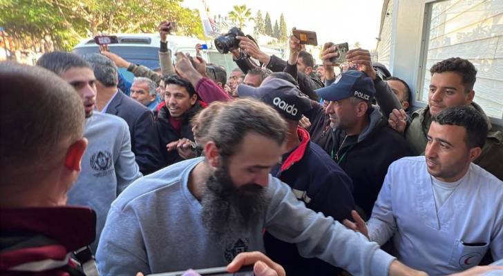 الاحتلال يفرج عن 15 أسيرا من قطاع غزة بينهم سيدة