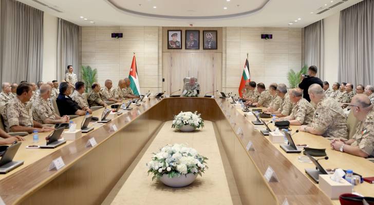 الحنيطي يلتقي كبار ضباط القوات المسلحة