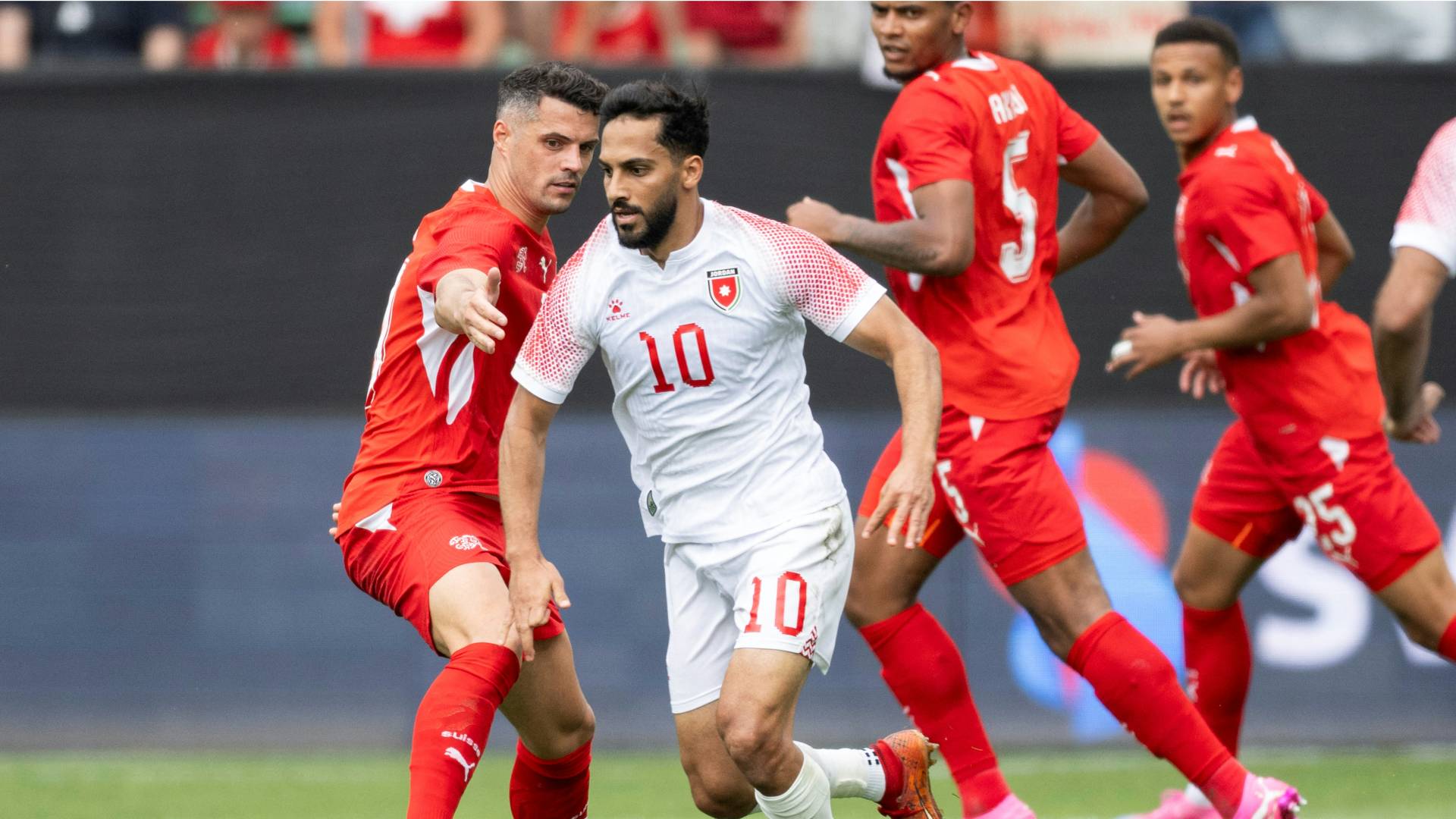 منتخب النشامى يتلقى خسارة قاسية أمام سويسرا برباعية في سانت جالن