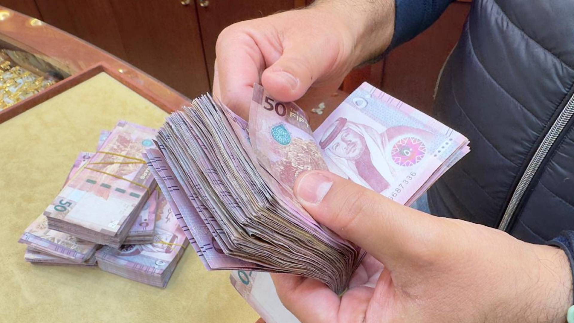 هل تشمل زيادة الرواتب البالغة 30 دينارا معلمي التعليم الإضافي في وزارة التربية؟ مصدر مطلع يوضح