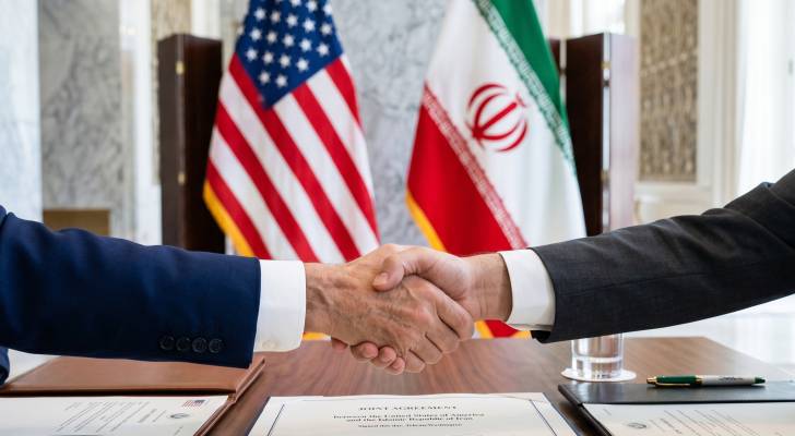 صورة مولدة بالذكاء الاصطناعي لشاحنات