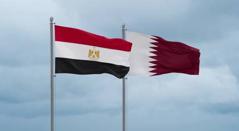 علم إيران وعلم مصر