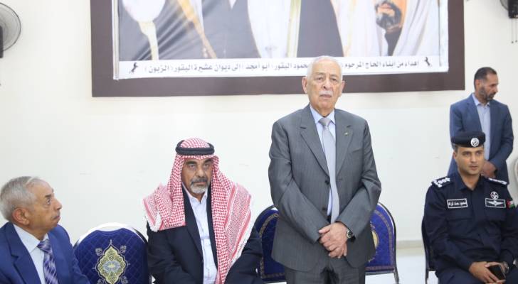 مندوبا عن الملك وولي العهد.. العيسوي يعزي عشيرة البقور