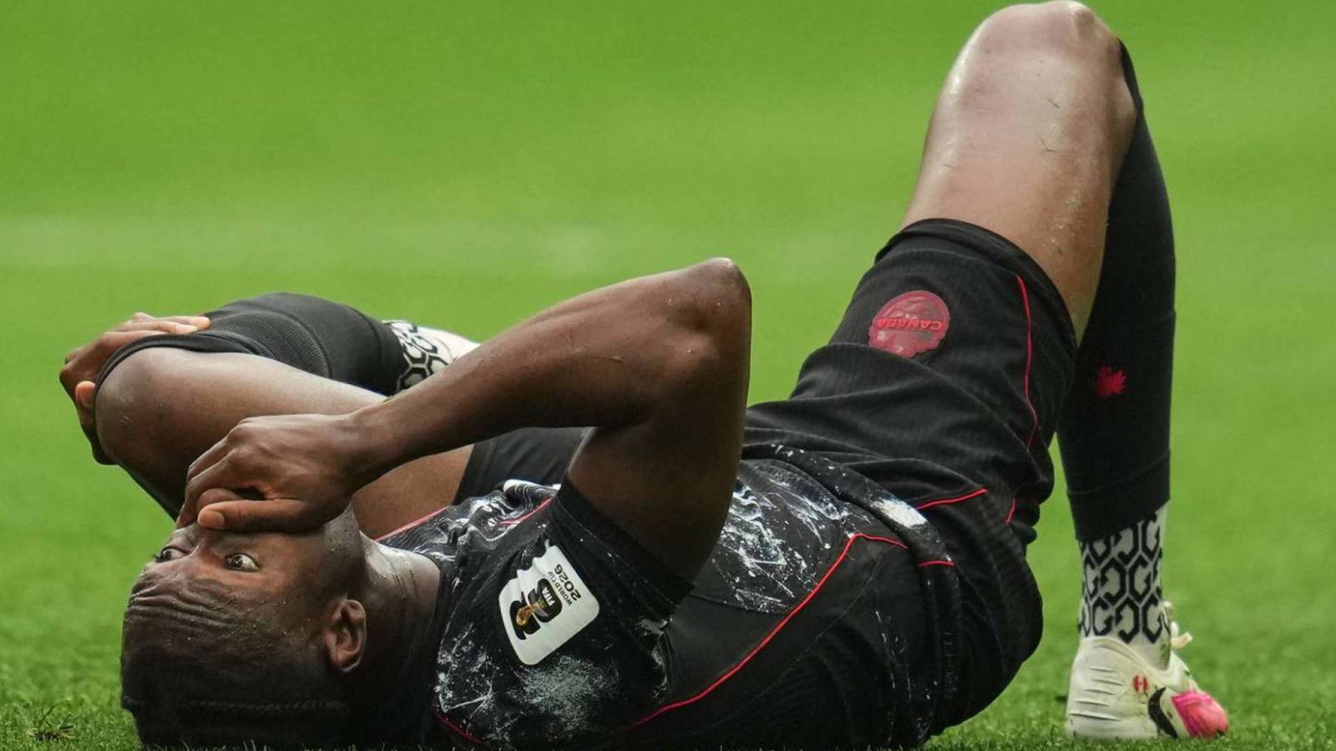 إصابة تبعد كوني عن الملاعب وتحوله إلى مساعد لمدرب المنتخب الكندي