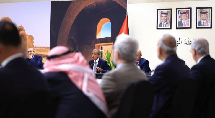 رئيس الوزراء في الزرقاء