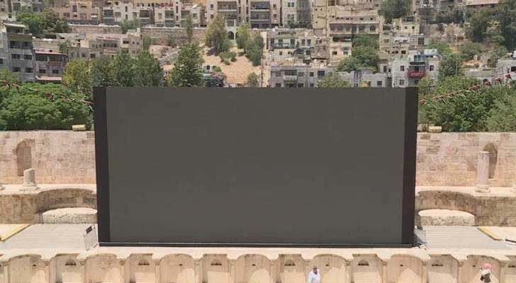 شاشة عرض في المدرج الروماني