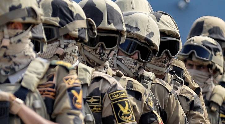 الجيش المصري يعلن تفكيك شبكات جريمة منظمة عابرة للحدود في الجنوب وضبط 223 متهما