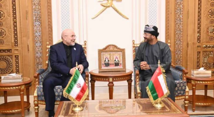 وزير الخارجية العماني، بدر بن حمد البوسعيدي و رئيس مجلس الشورى الإيراني قاليباف