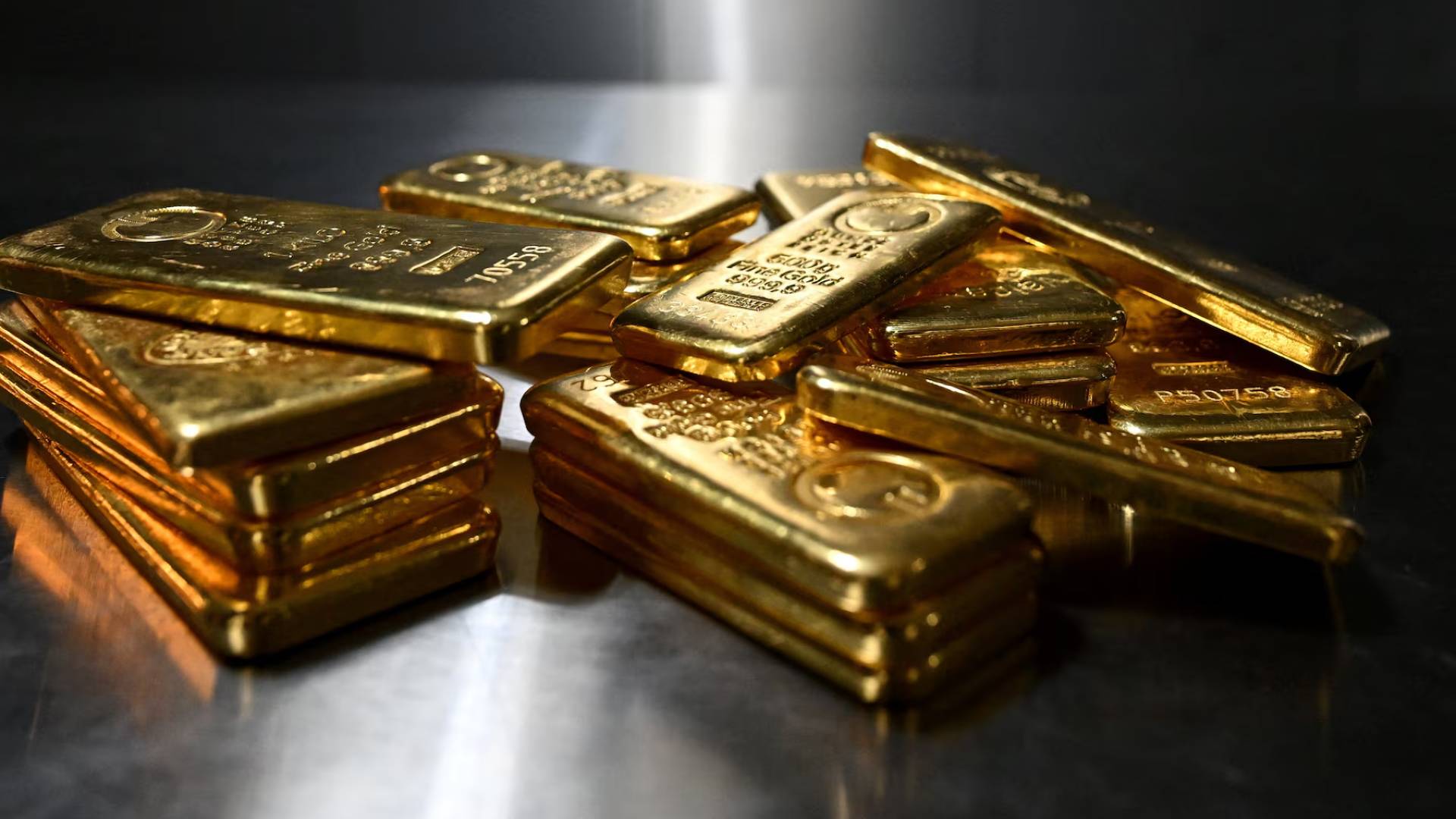 الذهب العالمي يتراجع بنسبة 1.17% ويهبط إلى مستويات 4061 دولارا للأوقية