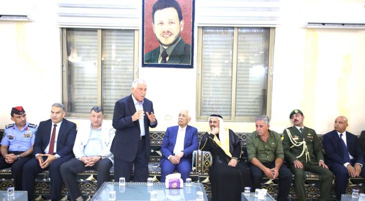 العيسوي ينقل تعازي الملك وولي العهد إلى عشيرة الشبول