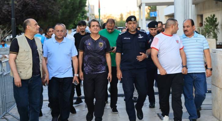 وزير الشباب يتفقد جاهزية مواقع بث مباراة النشامى مع الأرجنتين