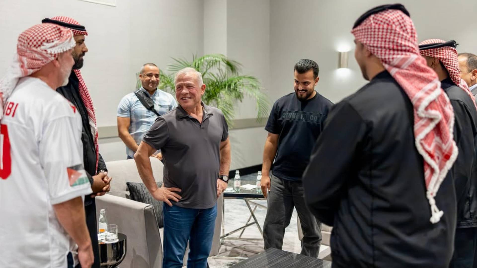 الملك يلتقي صانعي محتوى أردنيين شاركوا "النشامى" رحلتهم في كأس العالم