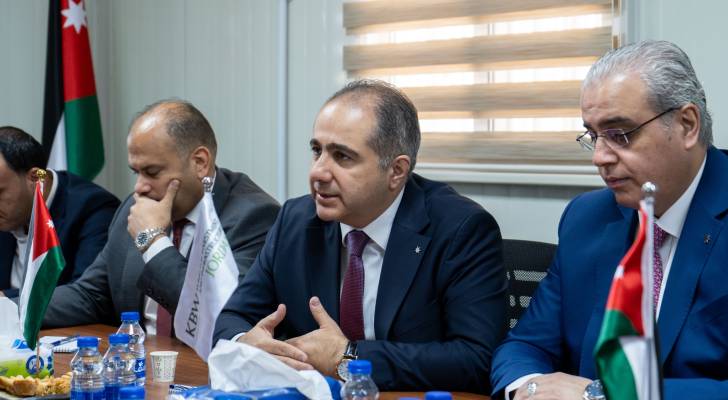 وزيرا الصحة والاستثمار يتفقدان مشروع مستشفى مأدبا الجديد