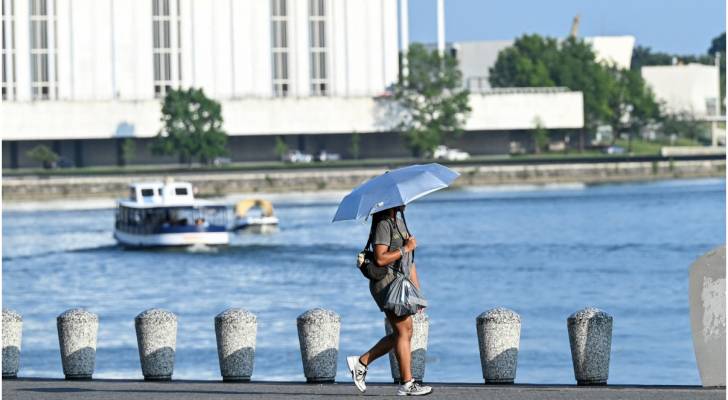 نيويورك تواجه أقسى موجة حر منذ عقد.. طقس جحيمي يهدد حياة الملايين في الولايات المتحدة
