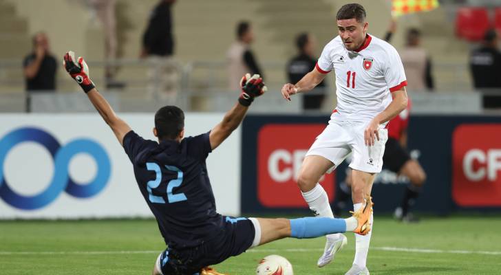 علي العزايزة في مباراة سابقة للمنتخب الأولمبي