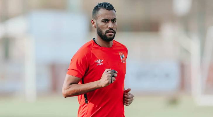 اللاعب المصري حسام عاشور