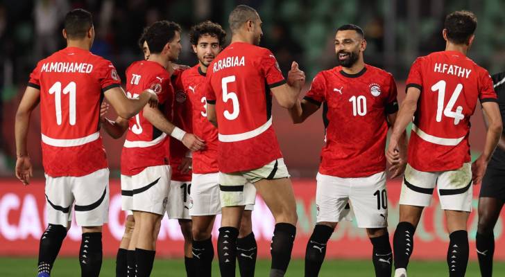 لاعبو مصر يحتفلون بهدف