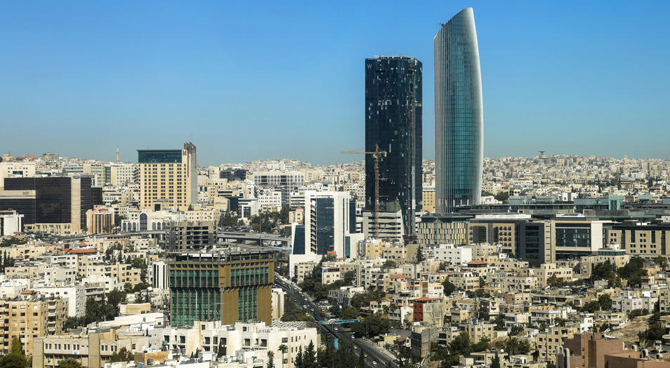 ارتفاع طفيف على درجات الحرارة السبت.. واستمرار الأجواء الصيفية المستقرة في عمان
