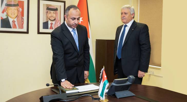 العساسلة يؤدي اليمين القانونية أمام وزير النقل مديرا عاما للهيئة البحرية الأردنية