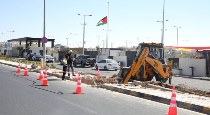 أمانة عمان تبدأ بإنشاء جسر مشاة  أمام حديقة النشامى