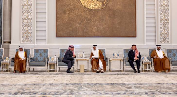 الملك يقدم العزاء إلى أمير دولة قطر