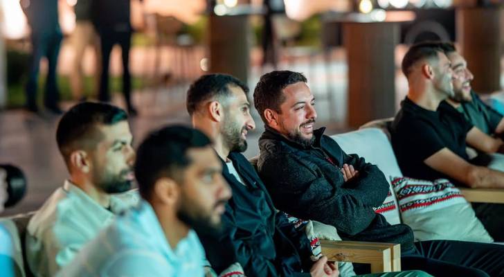 ولي العهد يتابع نصف نهائي كأس العالم مع النشامى