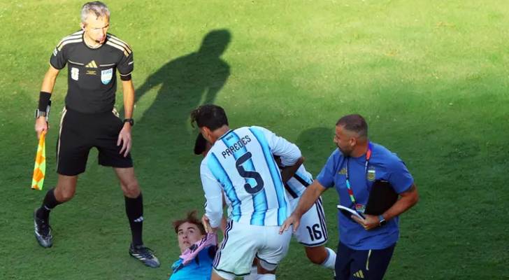 الكشف عن سبب لكمة باريديس نحو غافي بعد هزيمة الأرجنتين