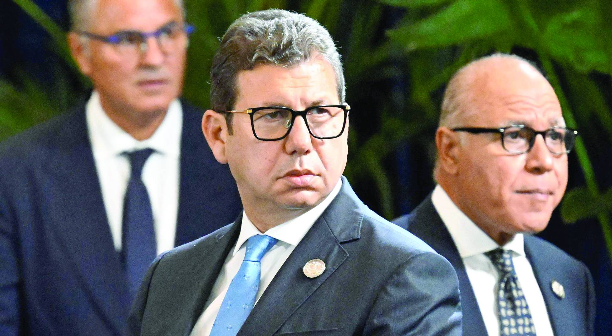 الحية يتلقى اتصالا هاتفيا من وزير المخابرات المصرية لتهنئته برئاسة حماس