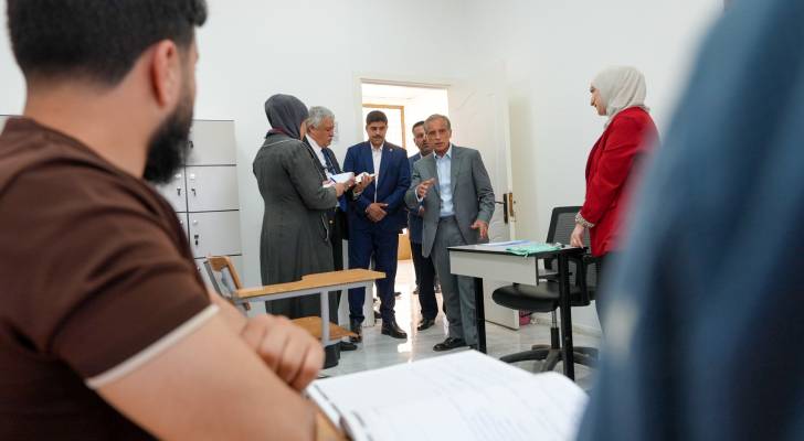رئيس الوزراء يتفقد مشروع قرية جرش