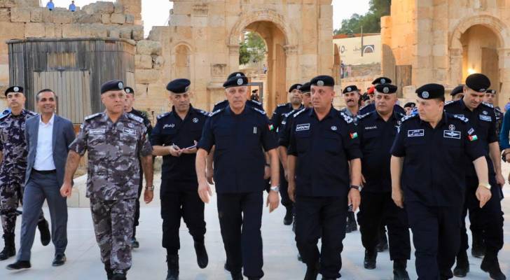 مدير الأمن العام يتفقد موقع مهرجان جرش ويطلع على خططه الأمنية