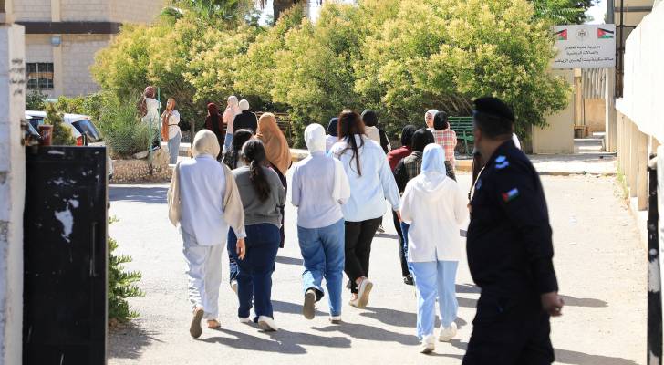 طلبة ثانوية عامة